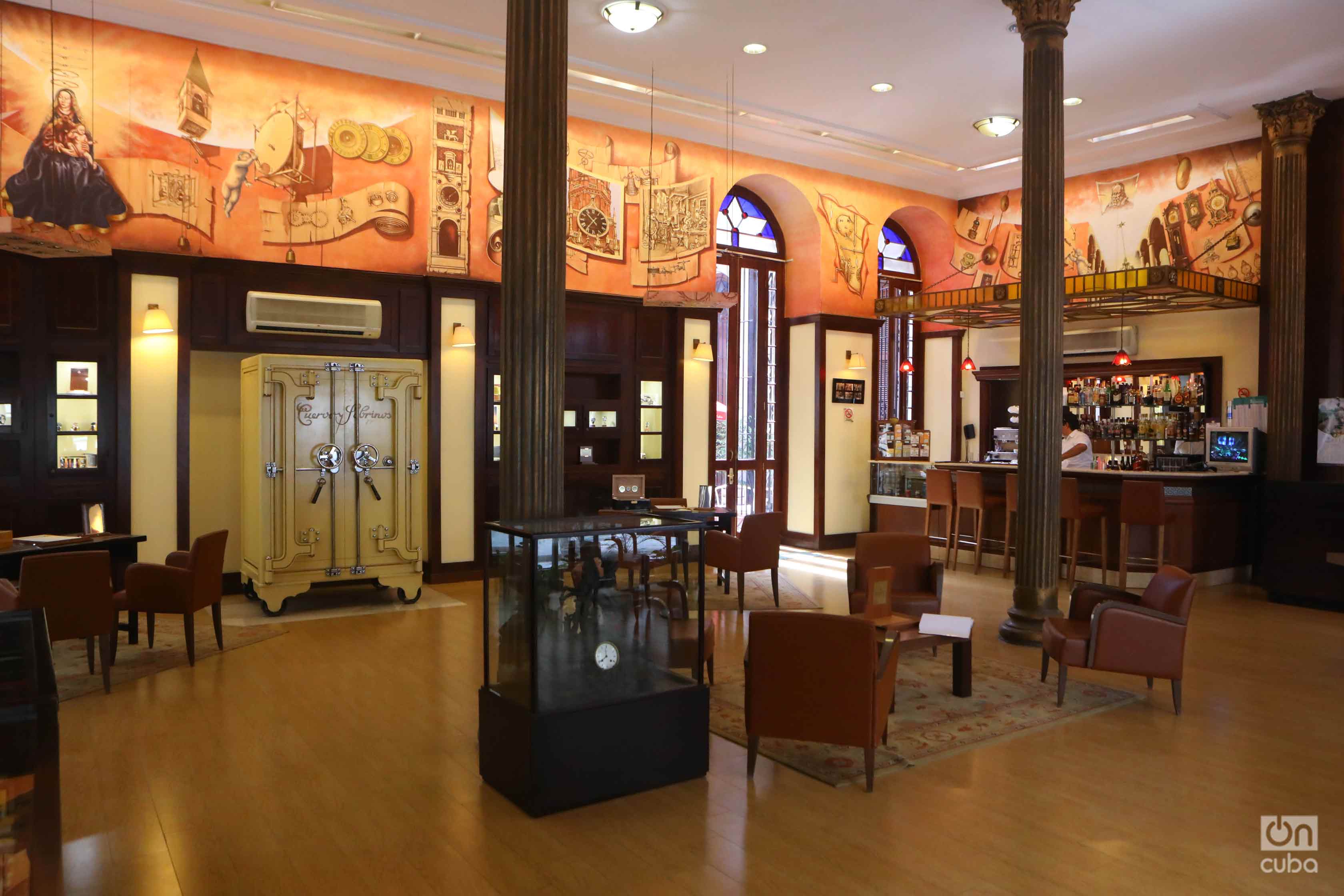 Tienda Museo El Reloj, Habana Vieja, Havana.
