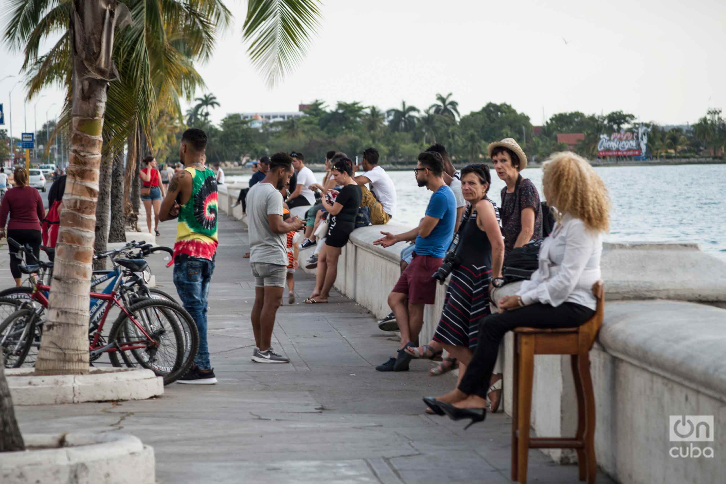 The Cienfuegos seawall, one of the most popular spotsin the city. Photo: Otmaro Rodríguez